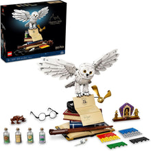 LEGO Harry Potter Hogwarts Icons - Collectors' Edition 76391 20th Anniversary Collectable Model, with 3 Exclusive Golden Minifigures: Dumbledore, McGonagall and Hagrid